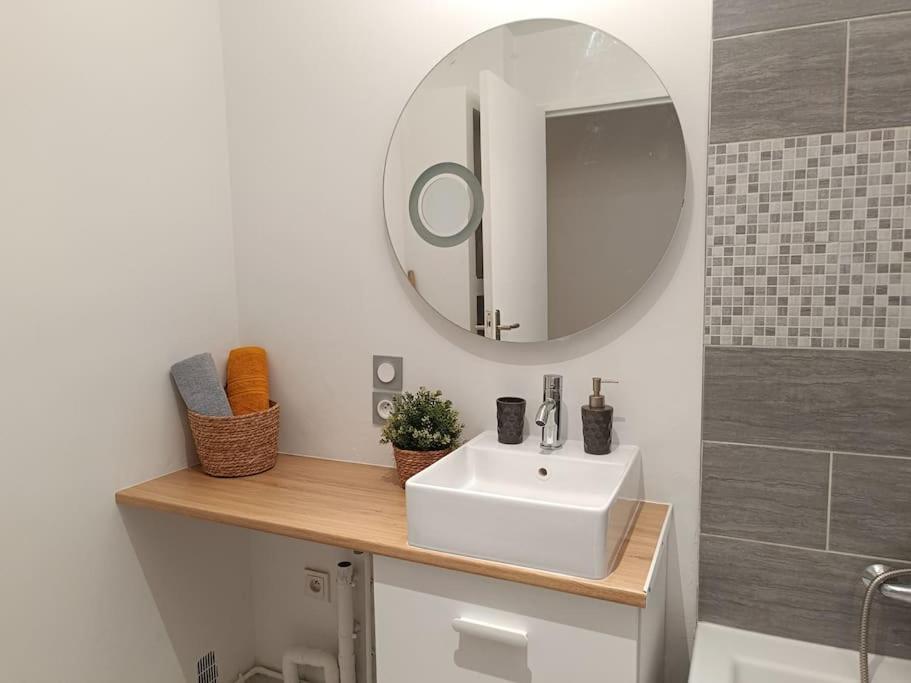 Aux Portes De Paris, Metro 12 Apartment Aubervilliers