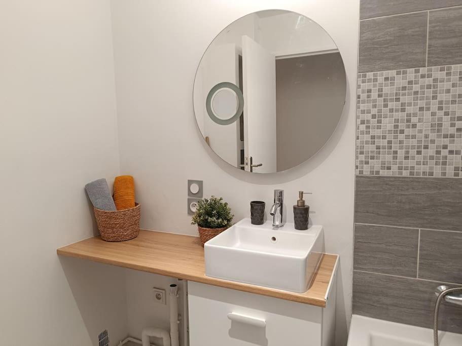 Apartment Aux Portes De Paris, Metro 12 Aubervilliers